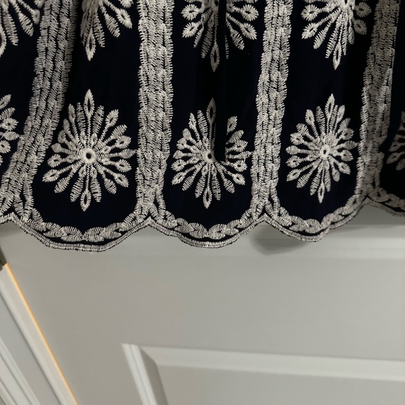 ❤️❤️ 4 for 25$ ❤️❤️ Est. 1946 Gorgeous Embroidered Blouse - Picture 7 of 7